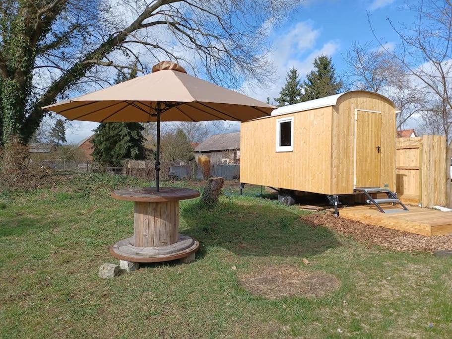 Zirkuswagen Glamping Fuer 2 Mit Veranda Kueche Netflix Parken Und Hofladen Steinhofel Экстерьер фото