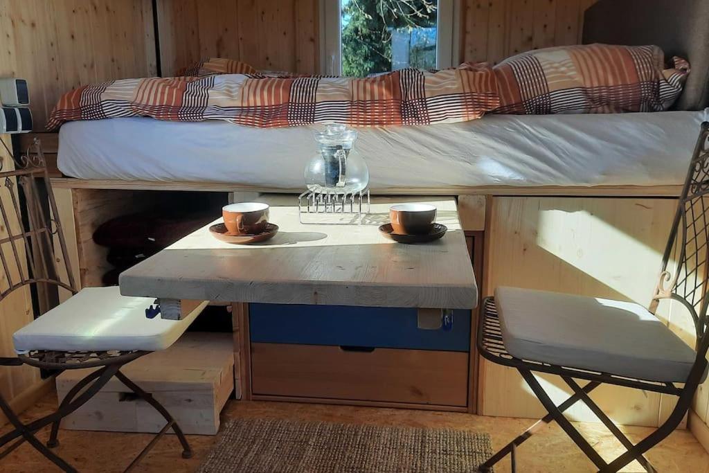 Zirkuswagen Glamping Fuer 2 Mit Veranda Kueche Netflix Parken Und Hofladen Steinhofel Экстерьер фото